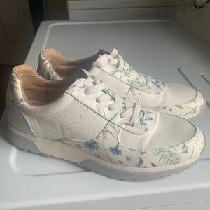 Life Stride Floral Cream Sneakers